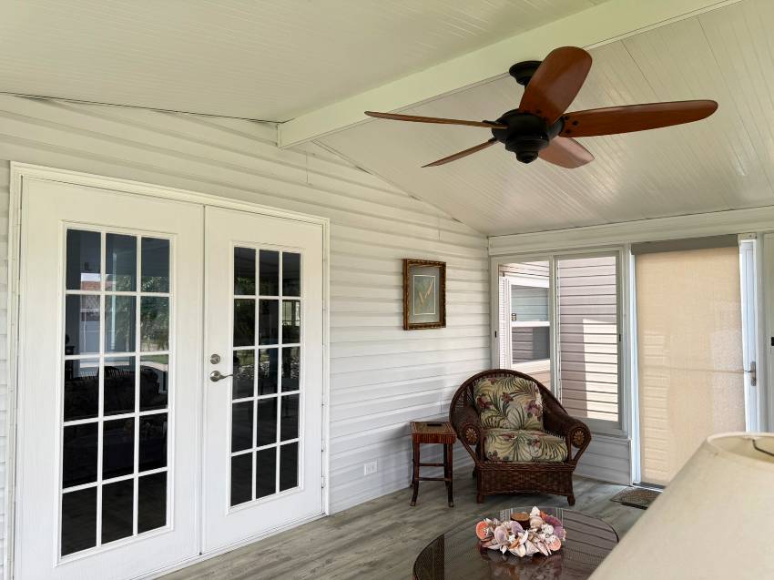 110 Jacaranda Terrace a Parrish, FL Mobile or Manufactured Home for Sale